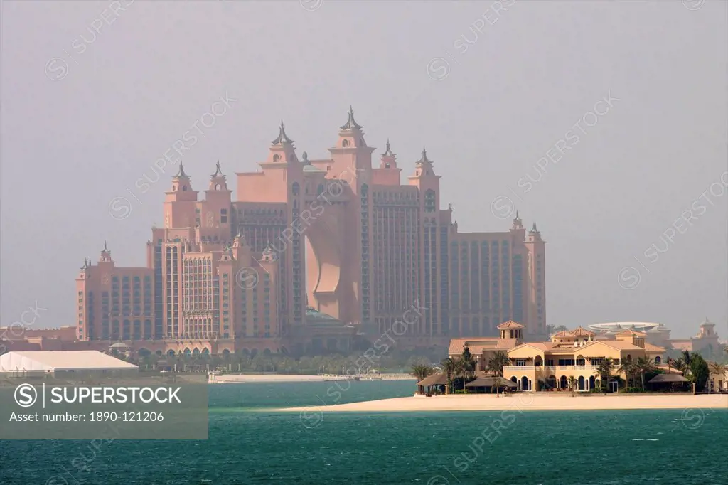 View of the Atlantis complex and resort of Dubai on The Palm, United Arab Emirates, Middle East