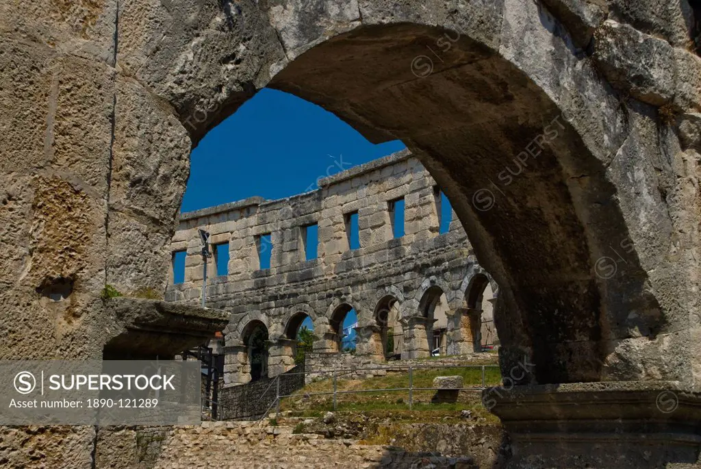 First century amphitheatre, sixth largest amphitheatre in the world, Pula, Istria, Croatia, Europe