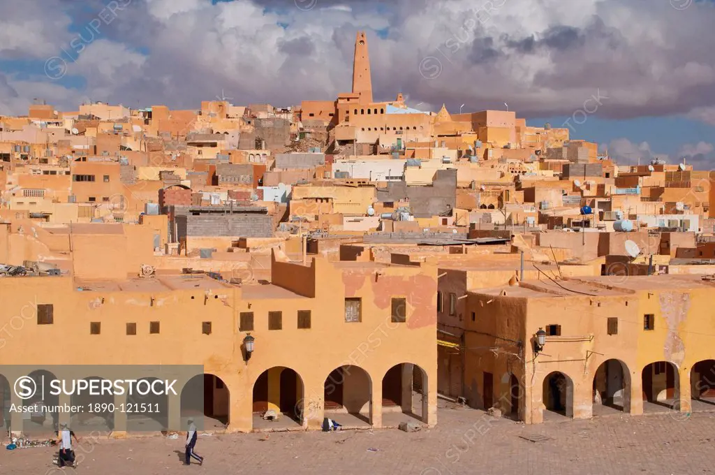 View over the town of Ghardaia, Mozabite capital of M´Zab, UNESCO World Heritage Site, Algeria, North Africa, Africa