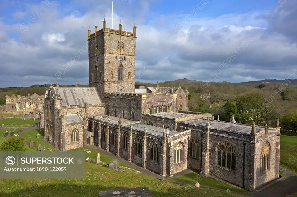 St. Davids Cathedral exterior in spring sunshine, Pembrokeshire National Park, Wales, United Kingdom, Europe