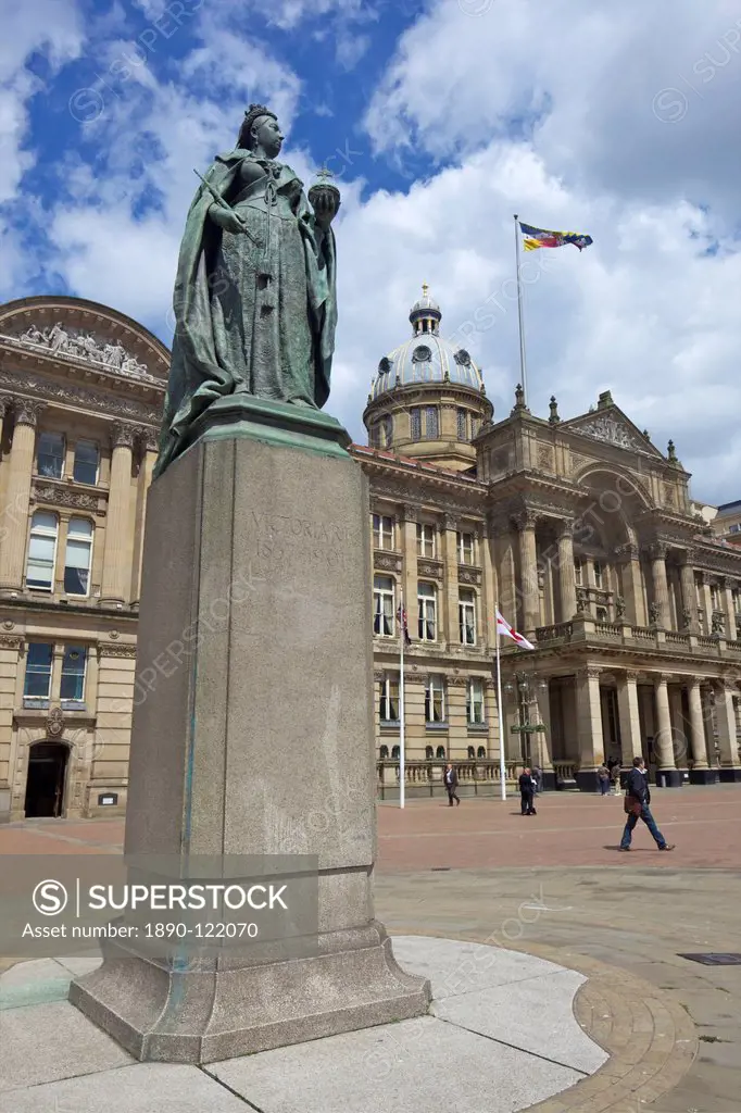 Queen Victoria Statue and Town Hall in spring sunshine, Birmingham, West Midlands, England, United Kingdom, Europe