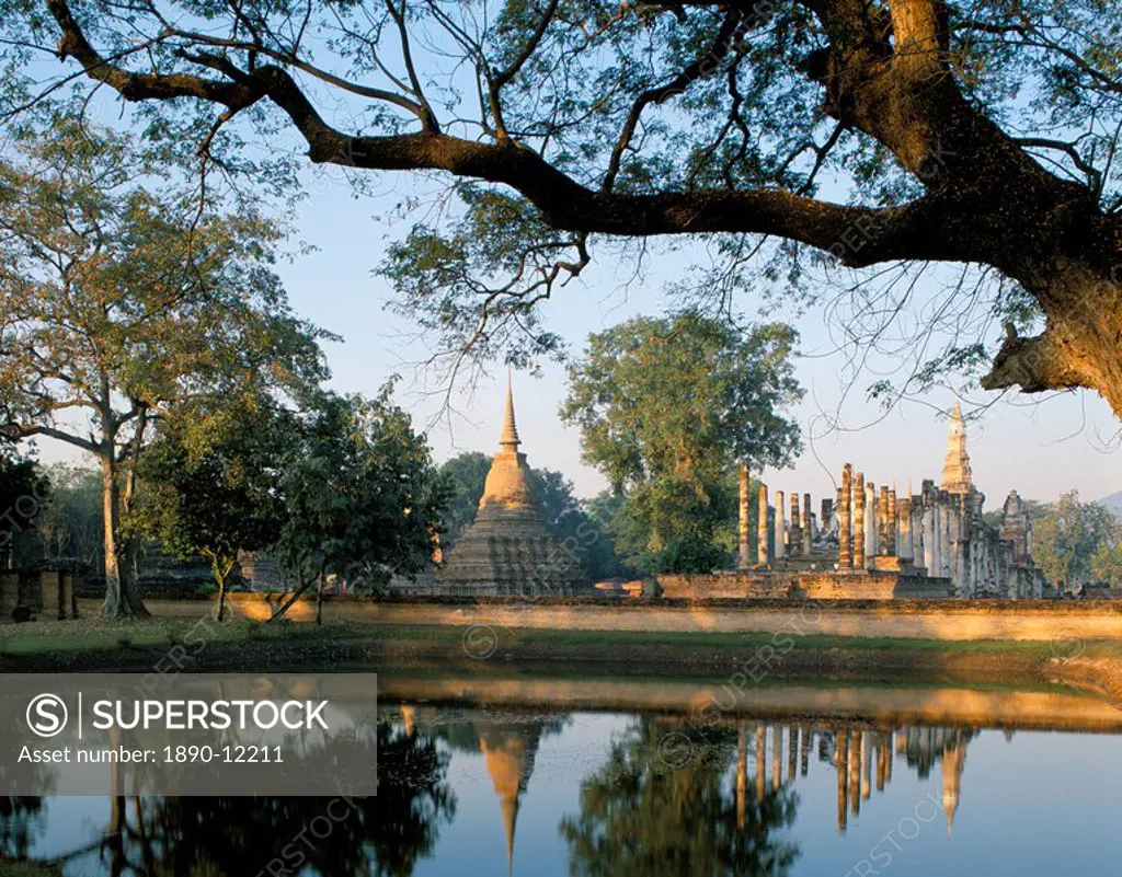 Wat Mahathat, Sukhothai, UNESCO World Heritage Site, Thailand, Southeast Asia, Asia
