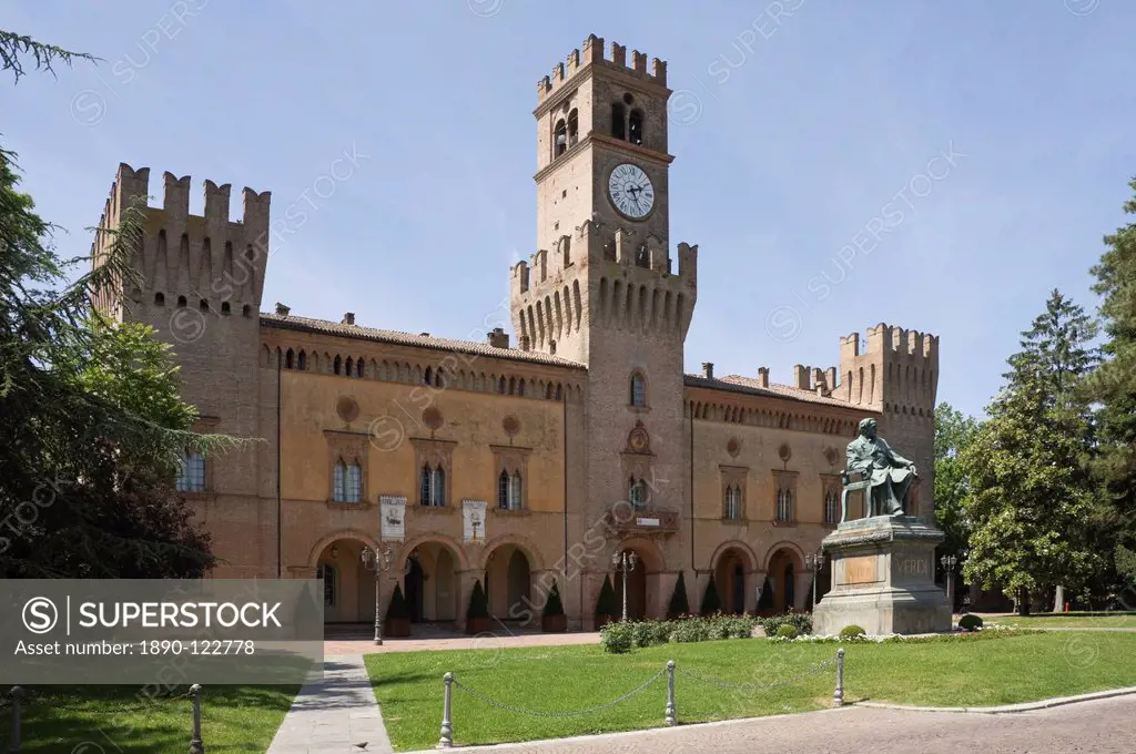 The Town Hall and statue of the composer Verdi, who lived in the town in 1824, Busseto, Emilia_Romagna, Italy, Europe