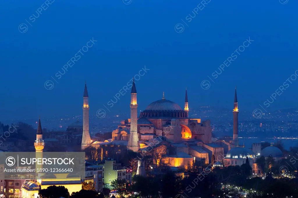 The Blue Mosque (Sultanahmet Camii) (Sultan Ahmet Mosque), (Sultan Ahmed Mosque), UNESCO World Heritage Site, Istanbul, Turkey, Europe