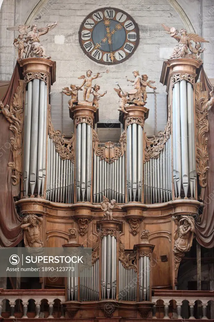 Notre_Dame de Dole collegiate church organ, Dole, Jura, Franche_Comte, France, Europe