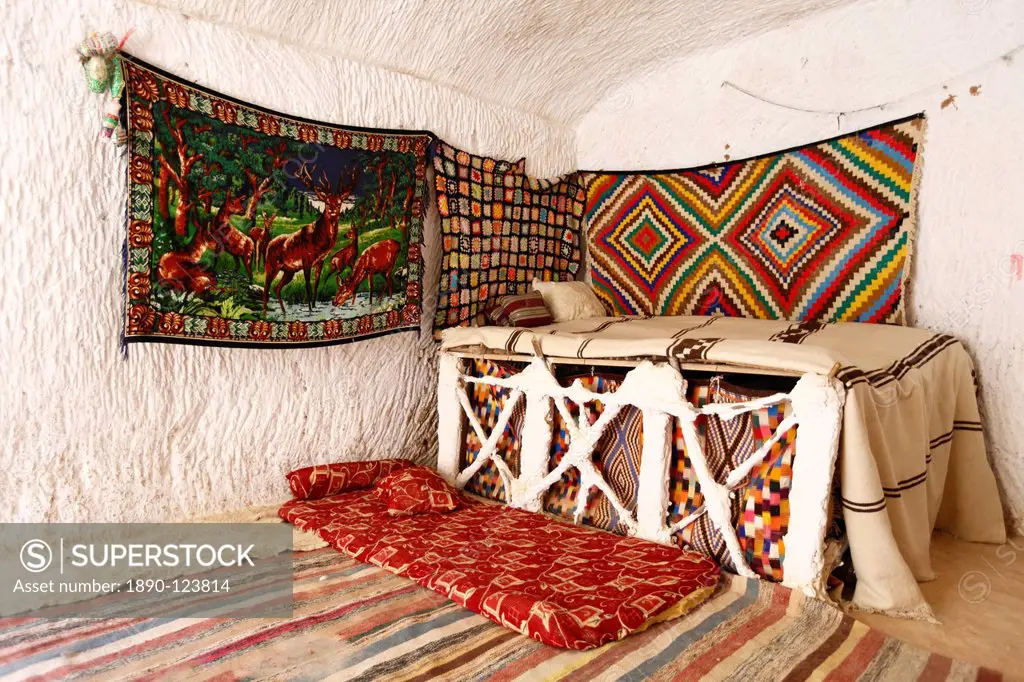 Interior, Berber underground dwellings, Matmata, Tunisia, North Africa, Africa