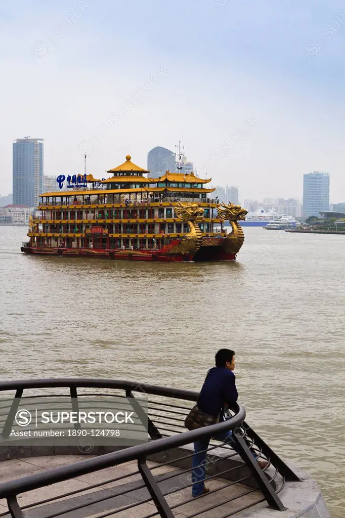 Tourist pleasure boat on the Huangpu River, Shanghai, China, Asia