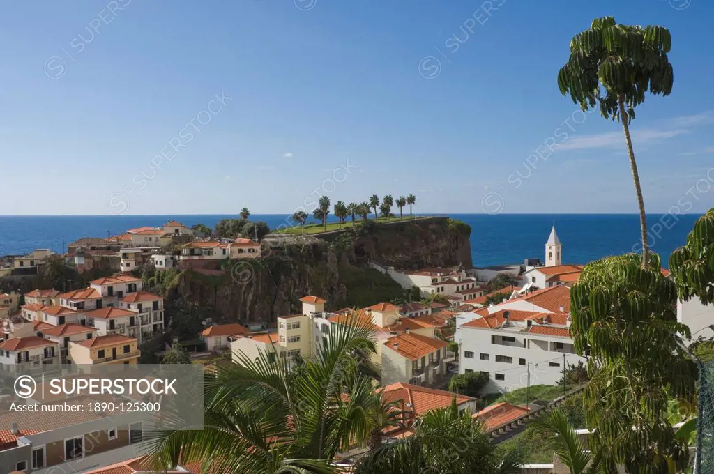 View over the rooftops of Camara de Lobos, a favourite fishing village of Sir Winston Churchill, Madeira, Portugal, Atlantic, Europe