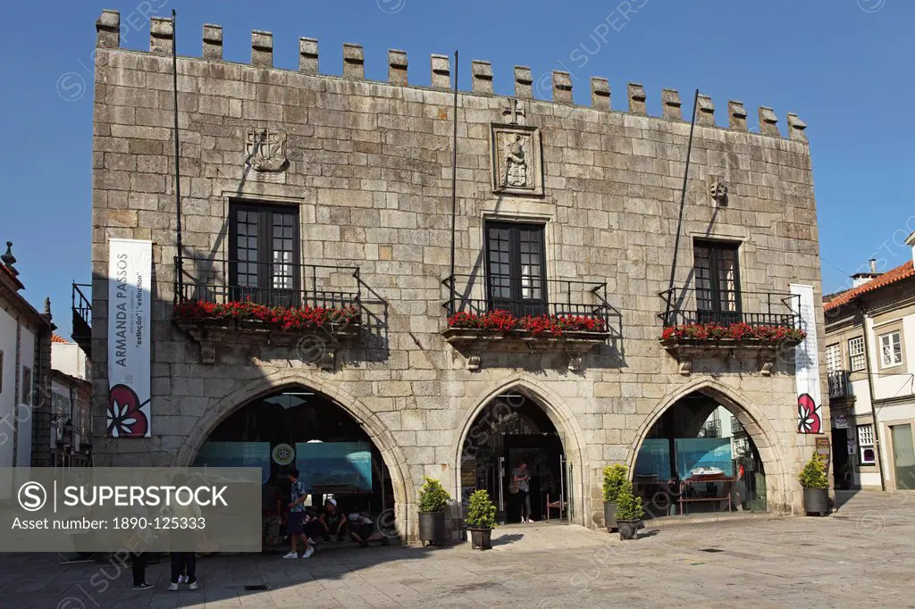 Palace of the Town Council Pacos do Conselha, dating from 1502, main square Praca da Republica, Viana do Castelo, Minho, Portugal, Europe