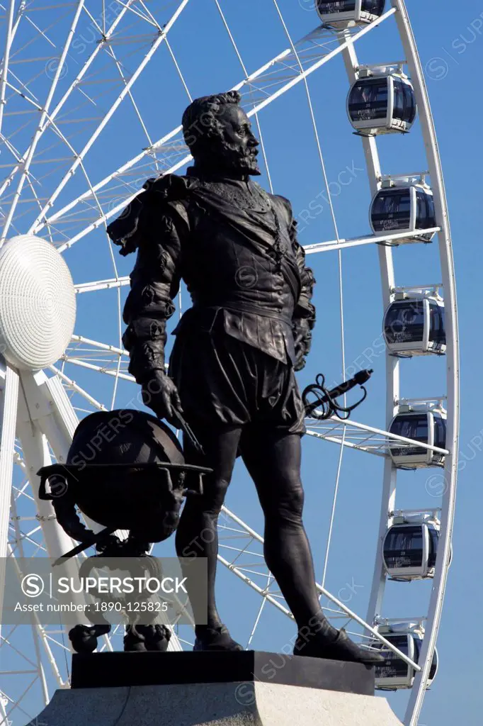 Statue of Sir Francis Drake, Plymouth Hoe, Plymouth, Devon, England, United Kingdom, Europe
