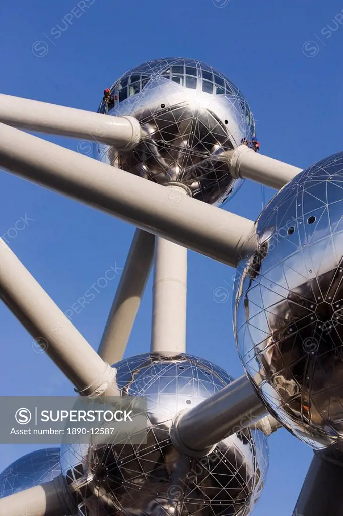 The Atomium, symbol of the 1958 Brussels World´s Fair and now an iconic symbol of the city, Brussels, Belgium, Europe