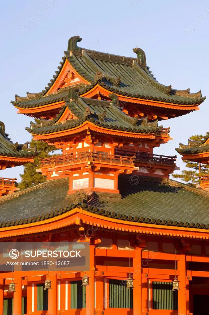 Impressive shrine complex built in 1895 to commemorate the 1100th anniversary of the founding of Kyoto, Heian_Jingu Shrine, Kyoto City, Kansai Region,...