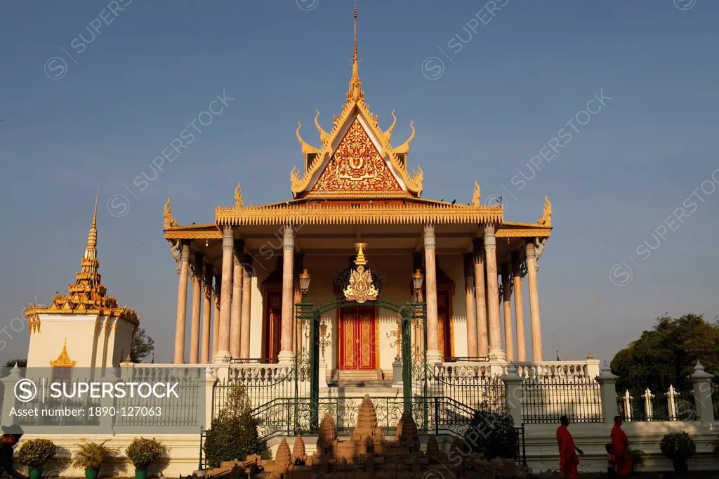 Wat Preah Keo Morakot Silver Pagoda Temple of the Emerald Buddha, Phnom Penh, Cambodia, Indochina, Southeast Asia, Asia