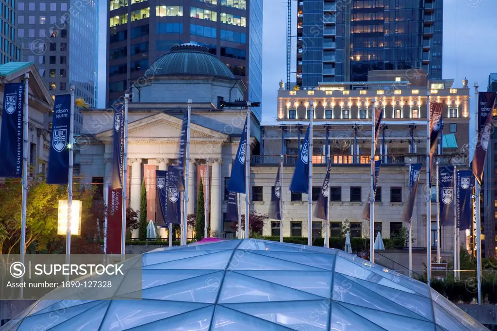 The dome of the Ice Rink and Vancouver Art Gallery at night, Robson Square, Downtown, Vancouver, British Columbia, Canada, North America