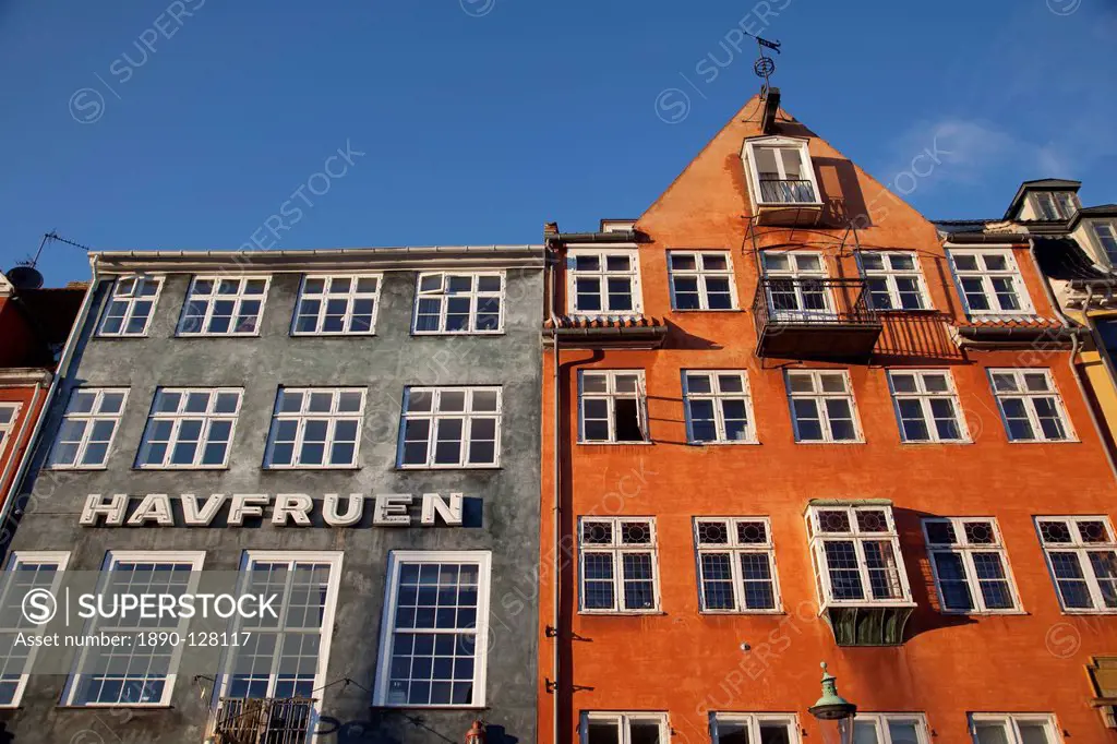 Colourful architecture, Nyhavn, Copenhagen, Denmark, Scandinavia, Europe