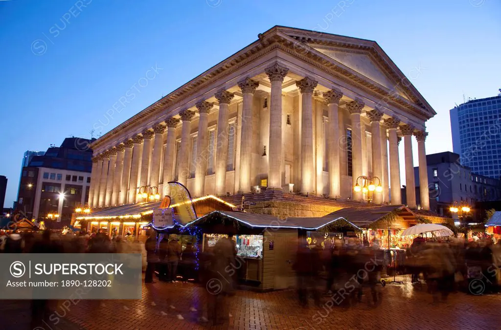Christmas Market stalls and Town Hall, City Centre, Birmingham, West Midlands, England, United Kingdom, Europe