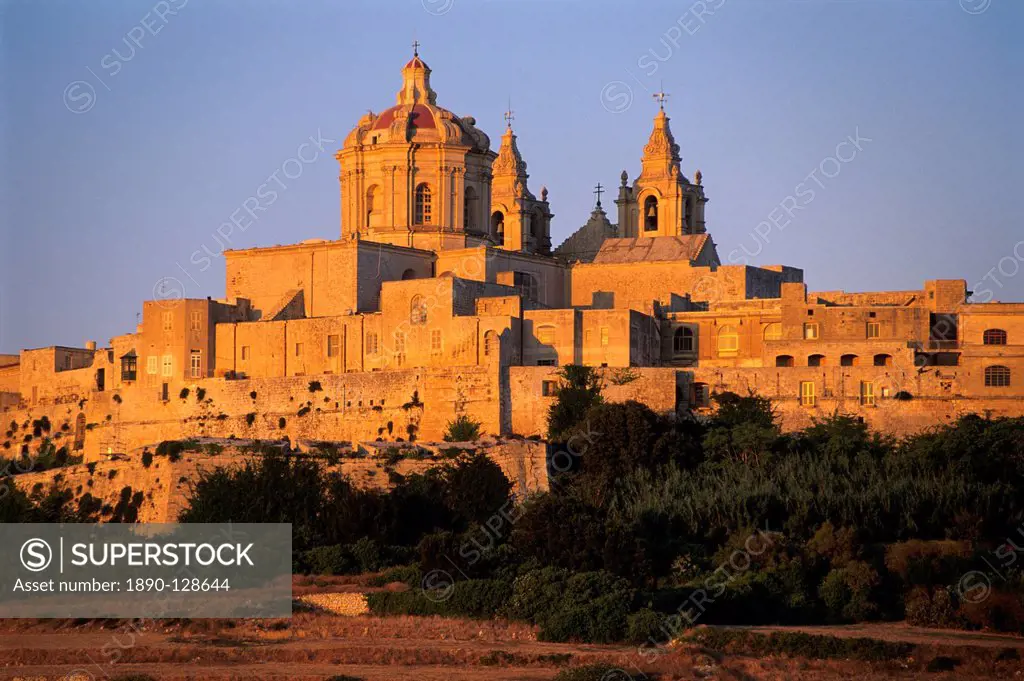 St. Paul´s Cathedral and city walls, Mdina, Malta, Mediterranean, Europe