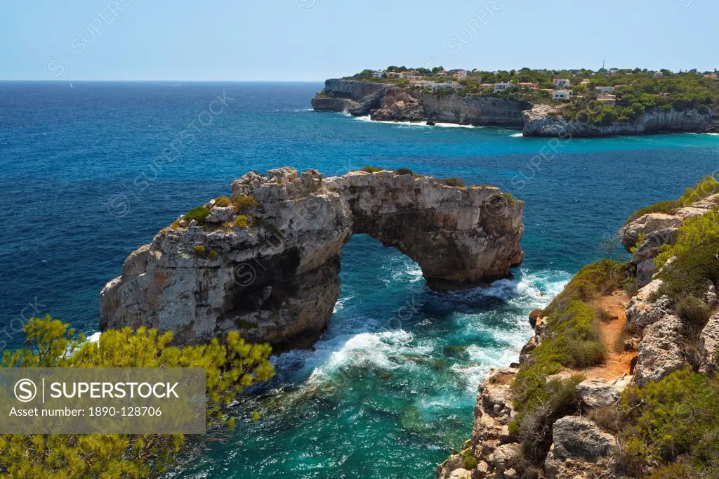 Natural arch, Cala Santanyi es Pontas, Mallorca Majorca, Balearic Islands, Spain, Mediterranean, Europe