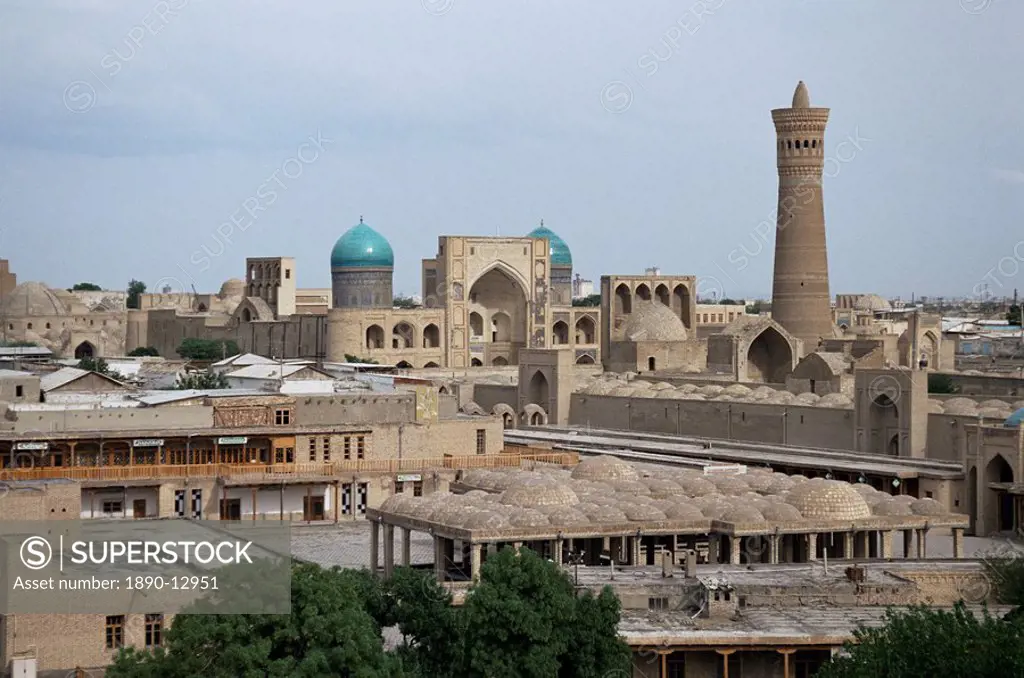 View of Kalyan minaret and Mir_i_Arab madrasa, Bukhara, Uzbekistan, Central Asia, Asia