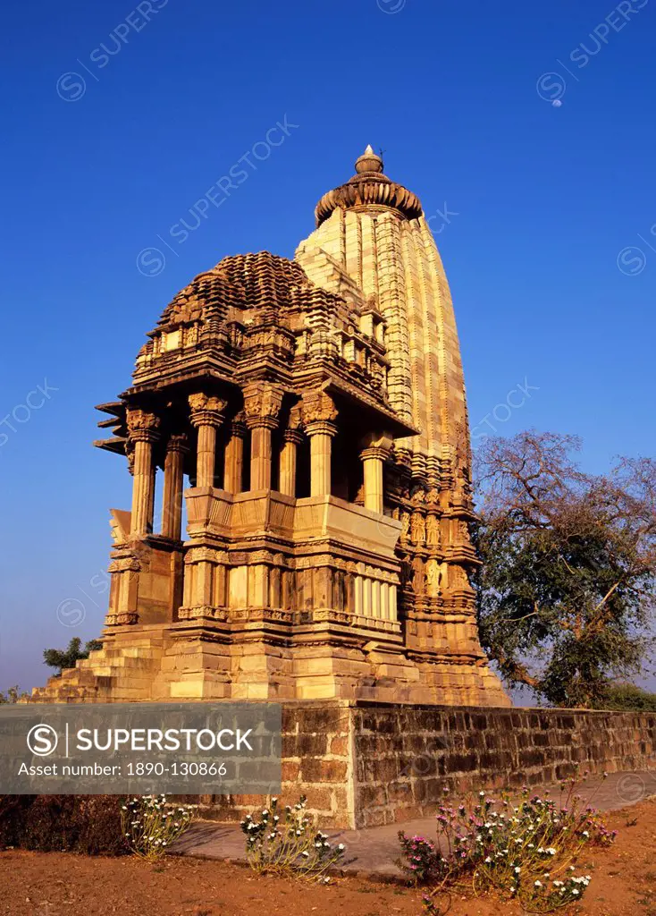 Chaturbhuj Temple at Khajuraho, built in 1090AD and part of the Southern group of temples, UNESCO World Heritage Site, Khajuraho, Madhya Pradesh, Indi...