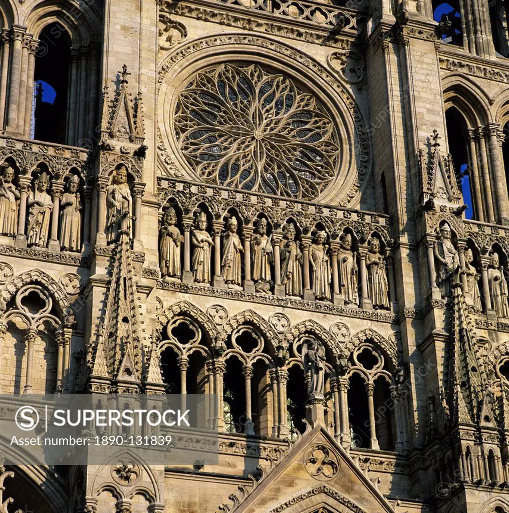 Detail of west front, Notre Dame Cathedral, UNESCO World Heritage Site, Amiens, Picardy, France, Europe