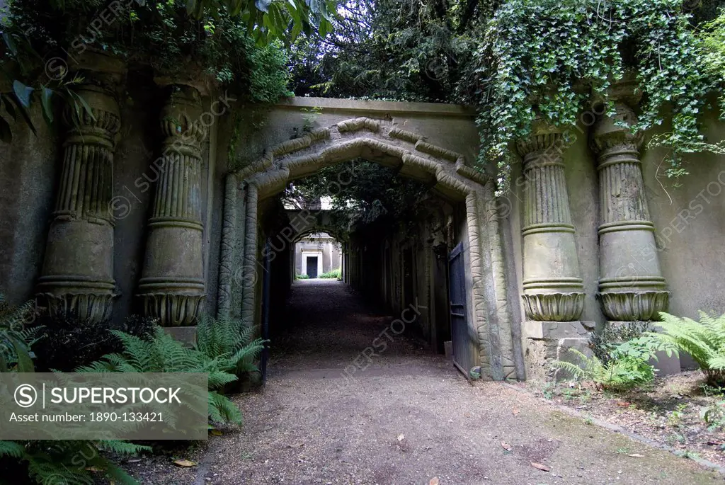 Entrance to Egyptian Avenue, Highgate Cemetery West, Highgate, London, England, United Kingdom, Europe
