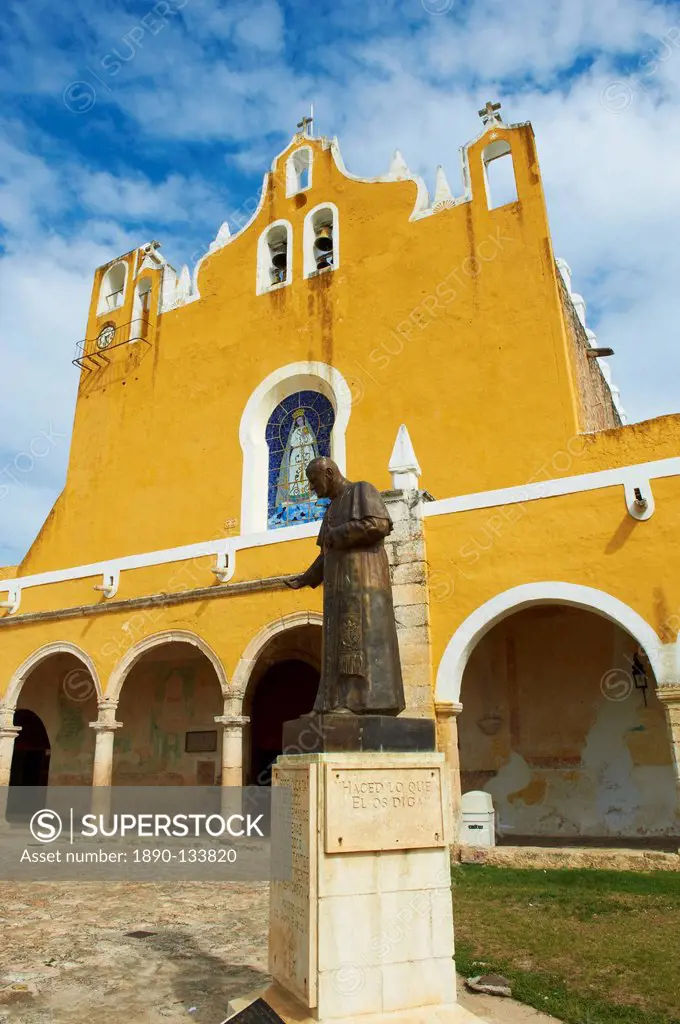 Monastery, Convento De San Antonio De Padua Convent of San Antonio De Padua, the yellow city of Izamal, Yucatan State, Mexico, North America