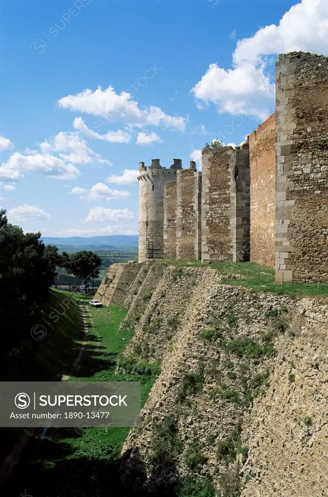 The 13th century castle, built by Frederick II and enlarged by Charles I, Lucera, Puglia, Italy, Europe