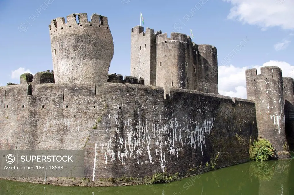 Leaning tower and gatehouse, Caerphilly Castle, dating from the 13th century, Mid Glamorgan, Wales, United Kingdom, Europe