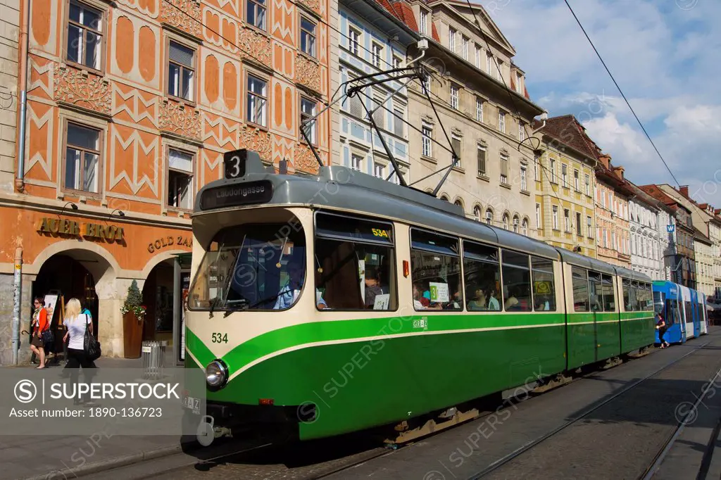 Trams, Hauptplatz, Graz, Styria, Austria, Europe