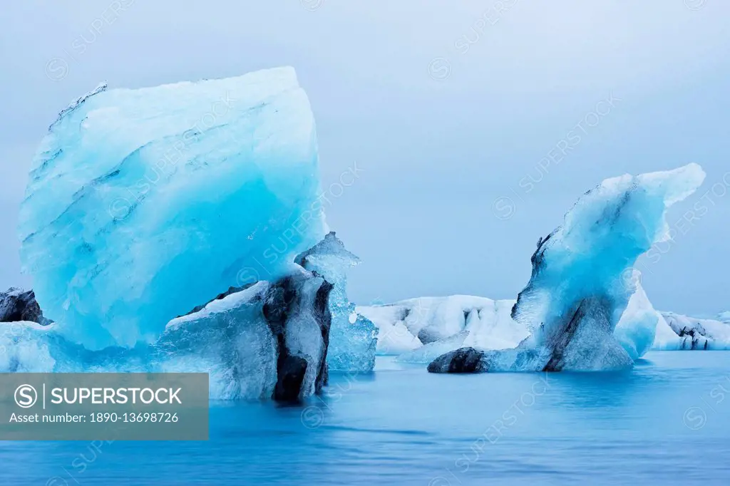 Icebergs floating on Jokulsarlon Glacial Lagoon, Iceland, Polar Regions