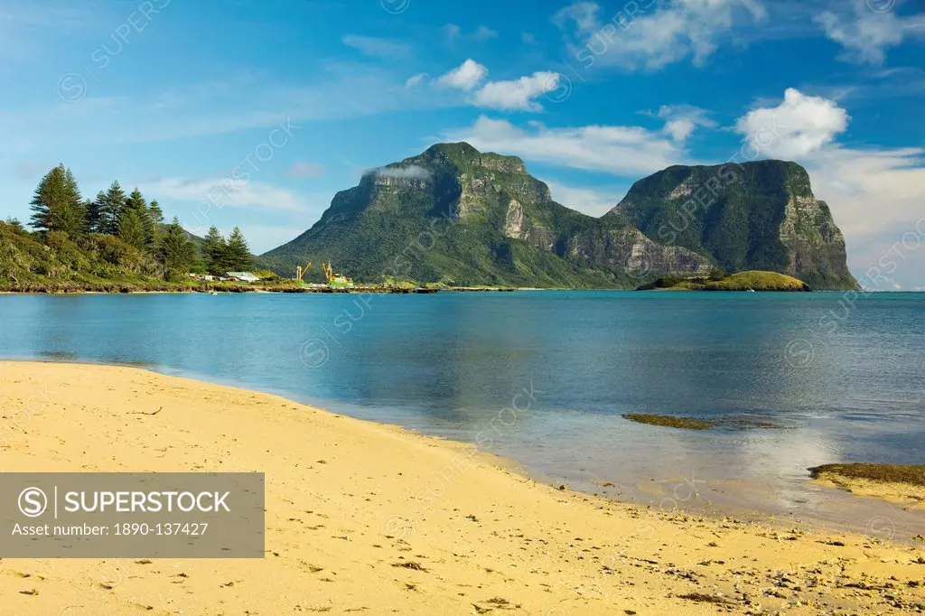 Old Settlement Bay and Mount Lidgbird on left and Mount Gower by the lagoon with the world´s most southerly coral reef, volcanic island in the Tasman ...