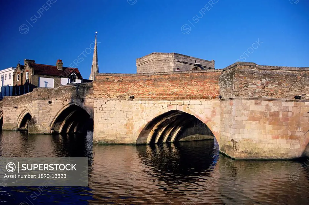 The 15th century bridge over the Great Ouse River at St. Ives, Cambridgeshire, England, United Kingdom, Europe