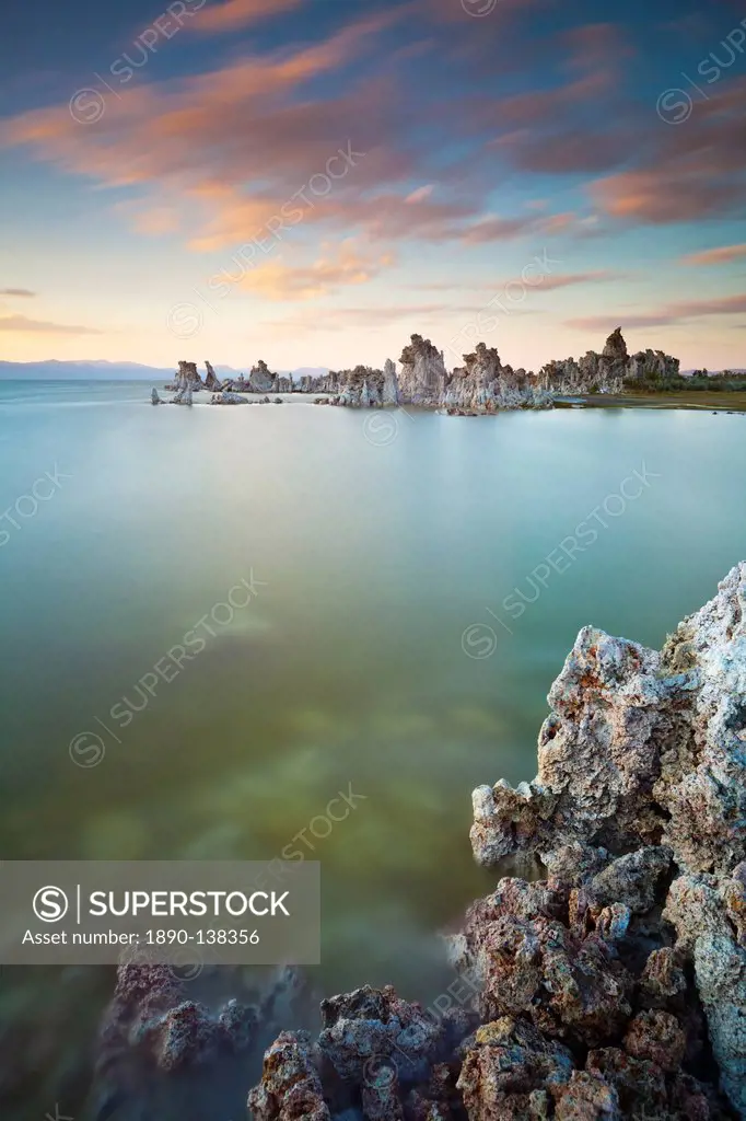 Tufa spires and tower formations of calcium carbonate at sunset, Mono Lake, South Tufa Reserve, Mono Basin Scenic Area, Lee Vining, Inyo National Fore...