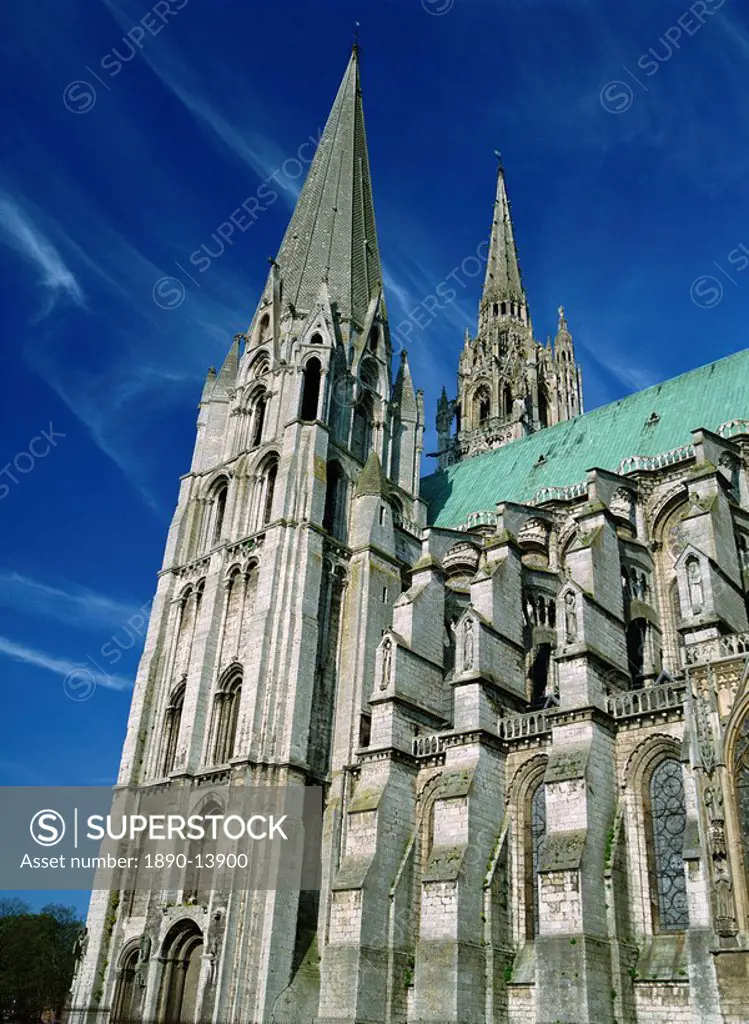 West front of the cathedral at Chartres, UNESCO World Heritage Site, Eure_et_Loir, in the Loire Valley, Centre, France, Europe