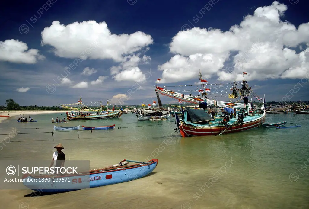 Fishing boats at Jimbaran Bay, Bali, Indonesia, Southeast Asia, Asia