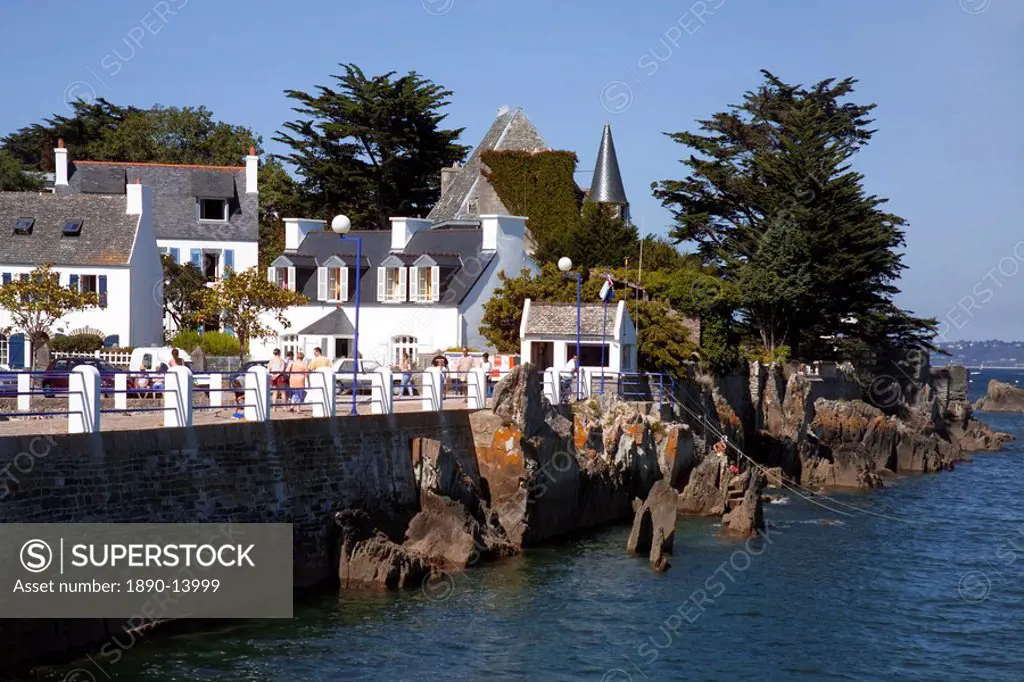 Resort town of Locquirec, between Morlaix and Lannion, Armorican Corniche, Amorique Coast, Finistere, Brittany, France, Europe