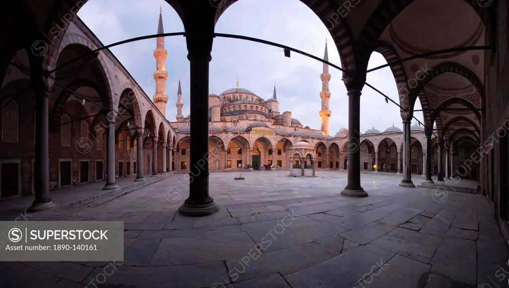 Inner courtyard of the Blue Mosque, built in Sultan Ahmet I in 1609, designed by architect Mehmet Aga, Istanbul, Turkey, Europe
