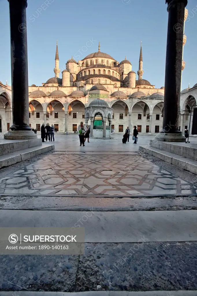 Inner courtyard of the Blue Mosque, built in Sultan Ahmet I in 1609, designed by architect Mehmet Aga, Istanbul, Turkey, Europe