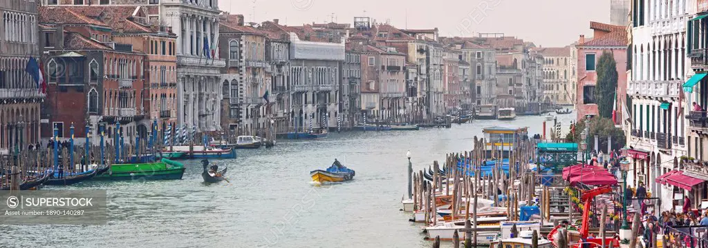 Buildings and boat traffic on Grand Canal taken from Ponte di Rialto, Venice, UNESCO World Heritage Site, Veneto, Italy, Europe