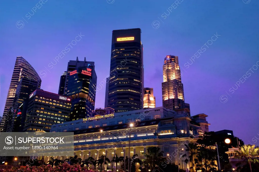 Skyline of the banking district of Singapore with Fullerton Hotel, Singapore, Southeast Asia, Asia