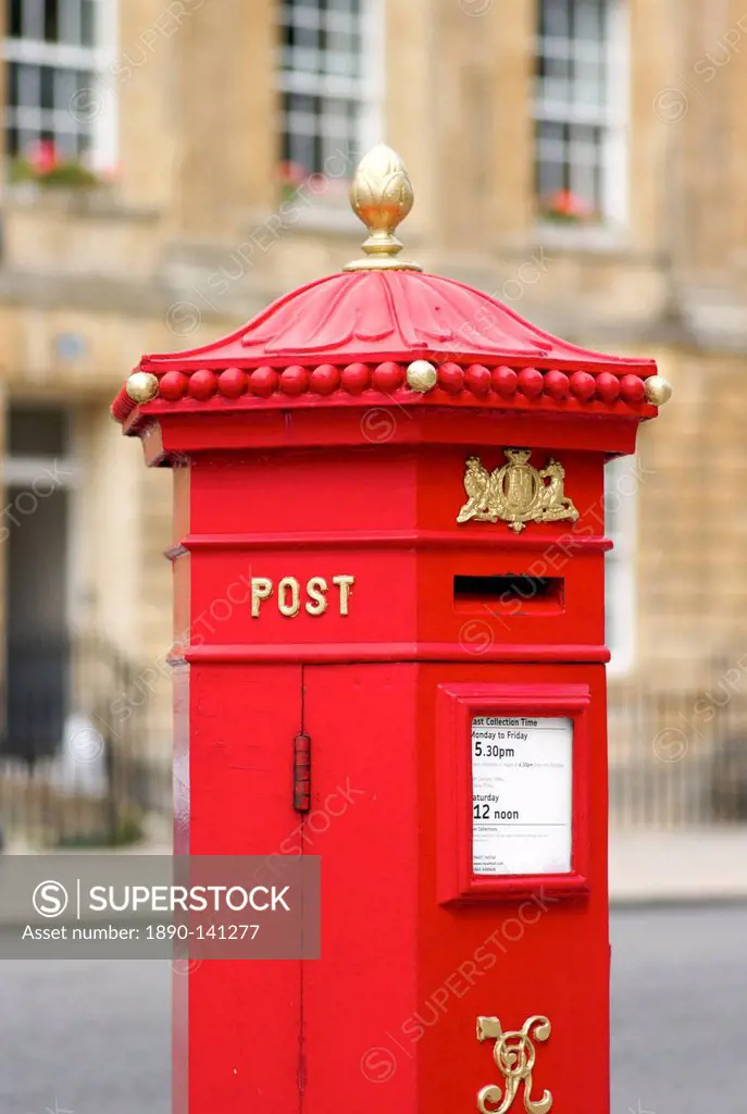 Vintage letter box, Great Pulteney Street, Bath, UNESCO World Heritage Site, Avon, England, United Kingdom, Europe