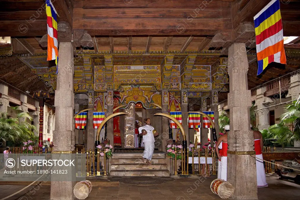 Tooth Sanctuary, Temple of the Tooth Relic, UNESCO World Heritage Site, Kandy, Sri Lanka, Asia