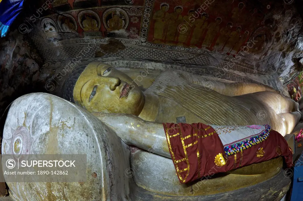 Reclining Buddha, Cave of the Divine King, Dambulla Cave Temple, UNESCO, World Heritage Site, Sri Lanka, Asia