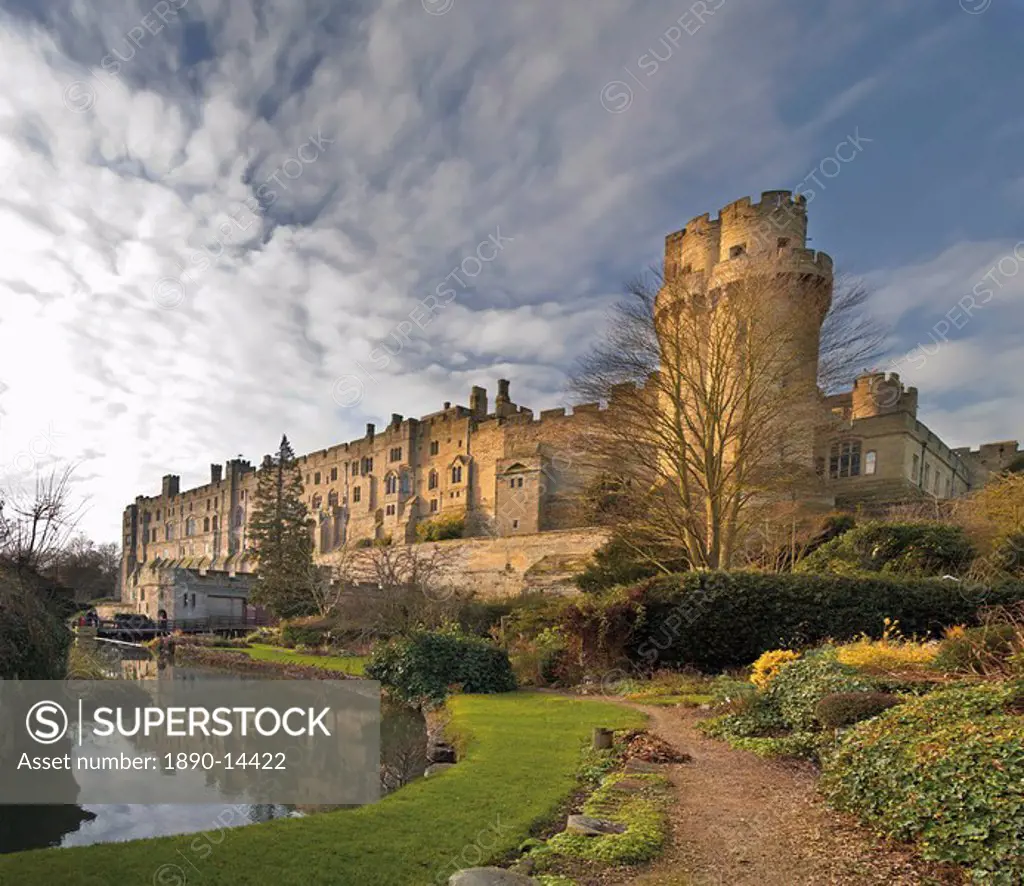 A view of Warwick Castle and the River Avon, Warwick, Warwickshire, England, United Kingdom, Europe