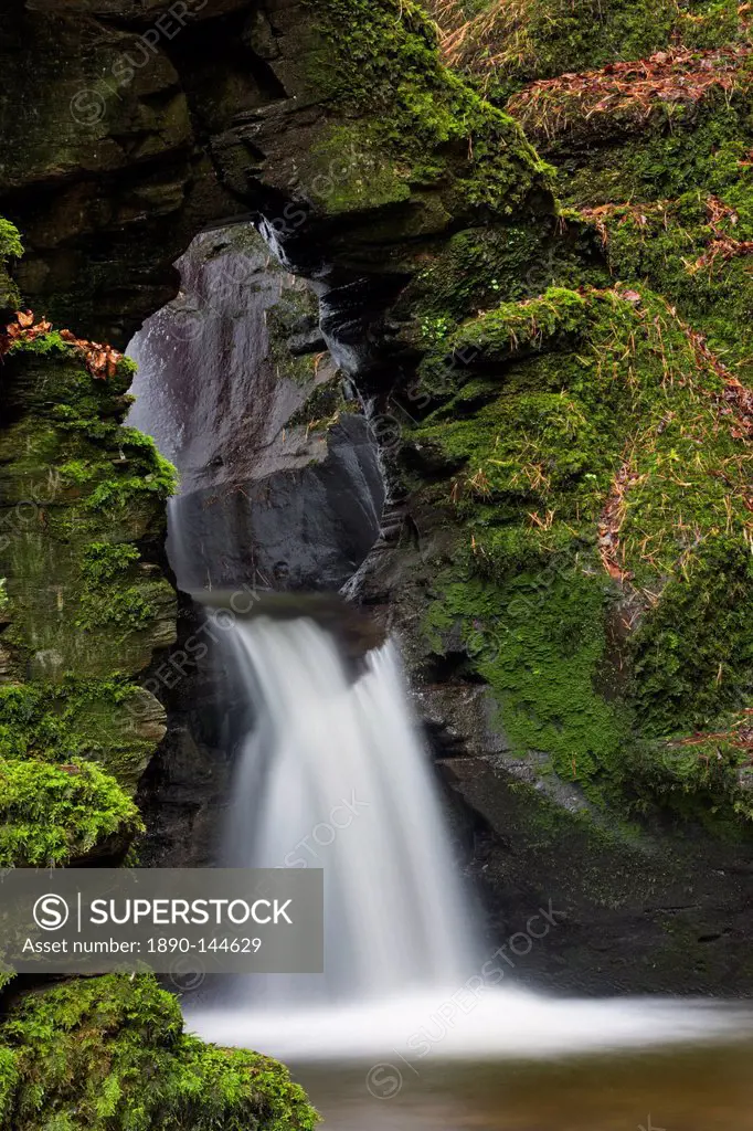 St. Nectan´s Kieve waterfall in St. Nectans Glen, near Tintagel, Cornwall, England, United Kingdom, Europe