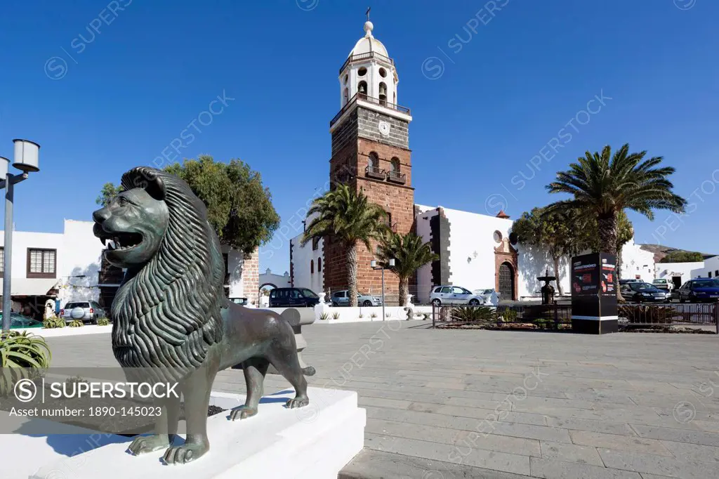 Main square and Church of Our Lady of Guadalupe, Teguise, Lanzarote, Canary Islands, Spain