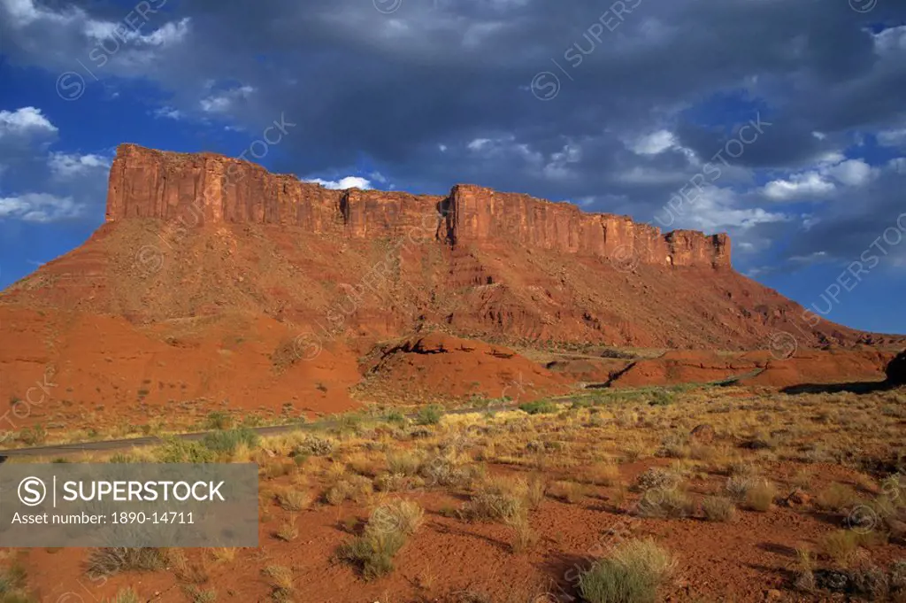 Indian Creek Valley with red sandstone cliffs in the background, in the Canyonlands National Park, Utah, United States of America, North America