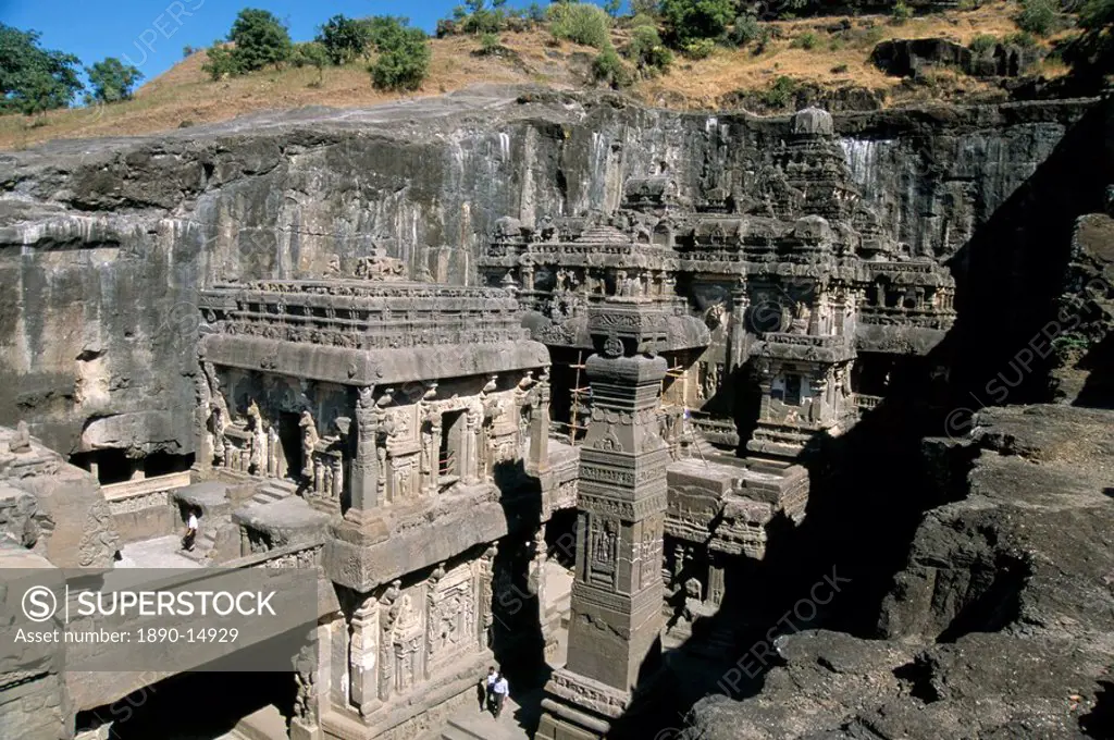 Kailasa Hindu temple, 1200 years old, carved in in_situ basalt bedrock, Ellora, UNESCO World Heritage Site, Maharashtra, India, Asia