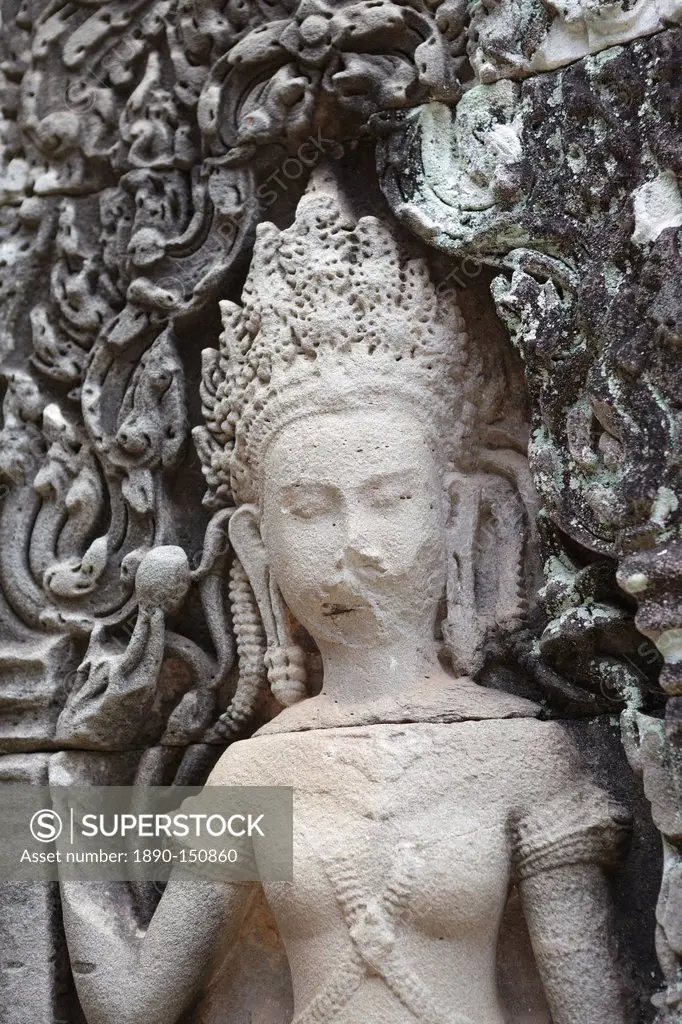 A crumbling carving in stone, Bayon, Angkor, UNESCO World Heritage Site, Siem Reap, Cambodia, Indochina, Southeast Asia, Asia